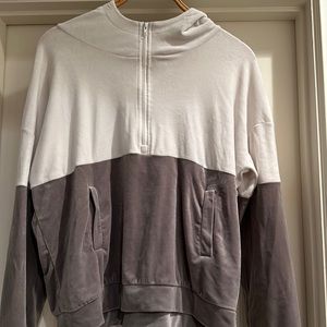 HOTOUCH - 2 Piece Tracksuit - Gray & White